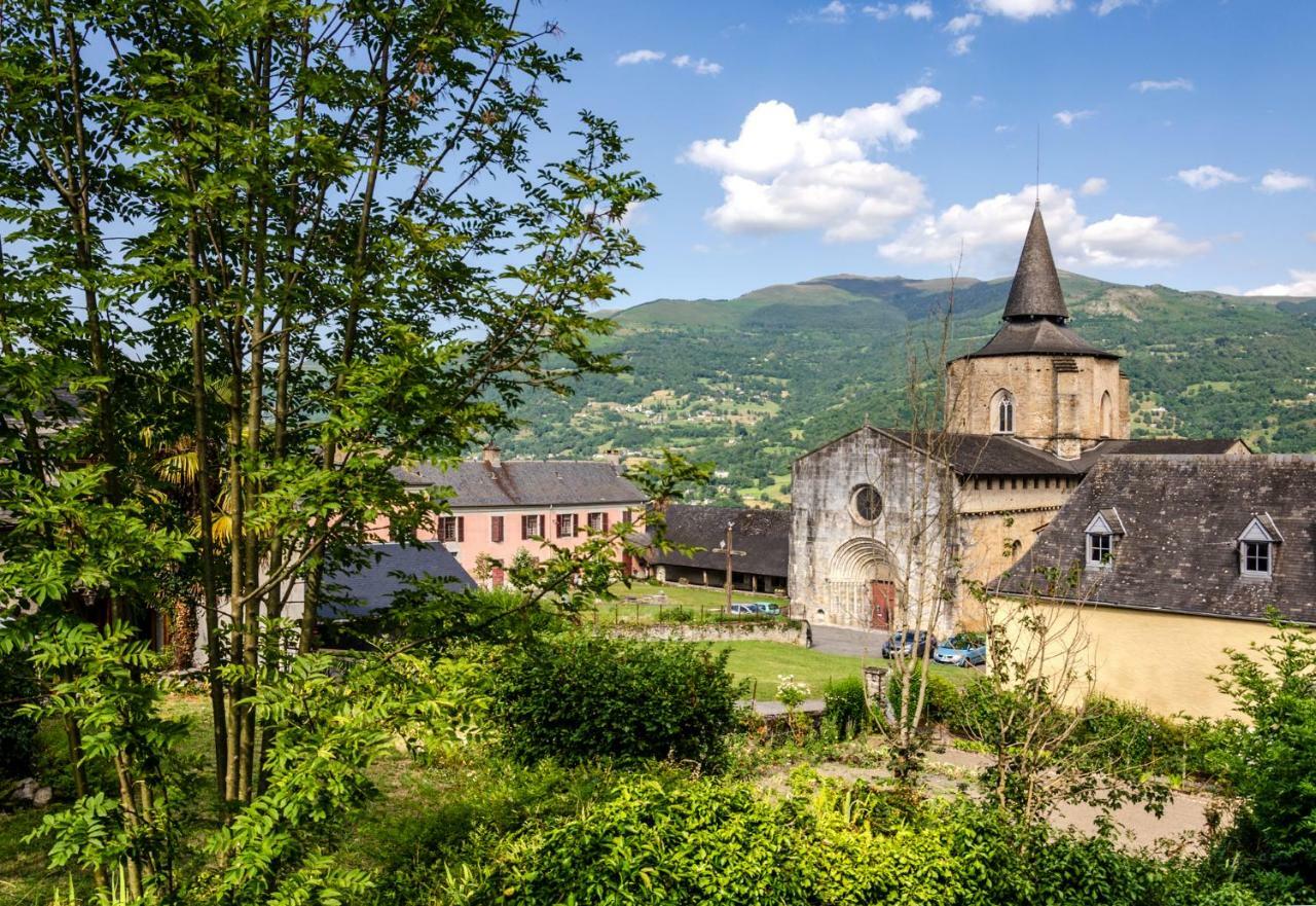 Pyrenees Cycling Lodge Saint-Savin  Exteriör bild